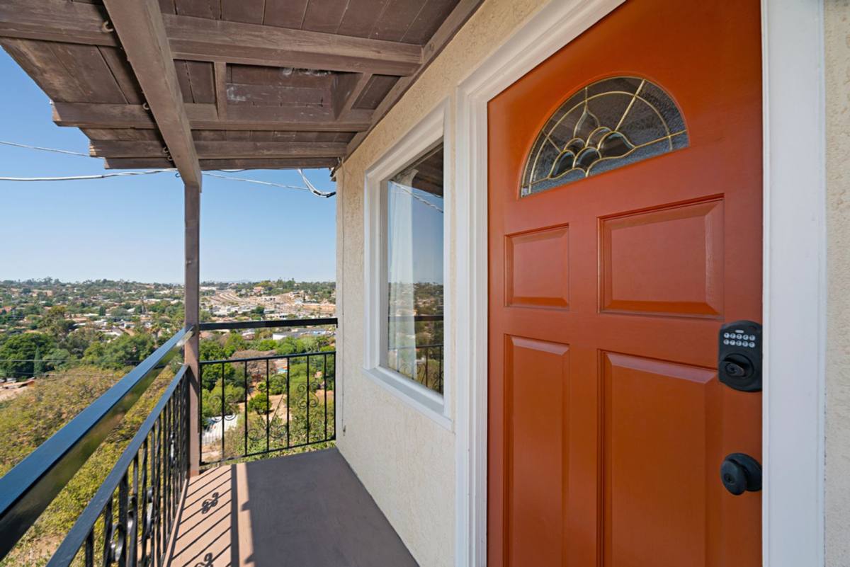 Apartment for rent at 2183 Primrose Ave, Vista, CA 92083