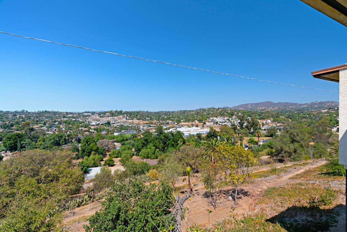 Apartment for rent at 2183 Primrose Ave, Vista, CA 92083