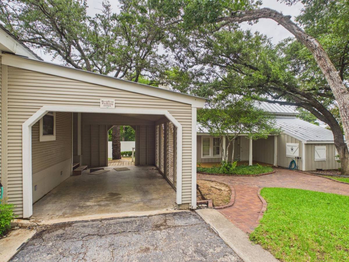 House for rent at 104 N Elk St, Fredericksburg, TX 78624
