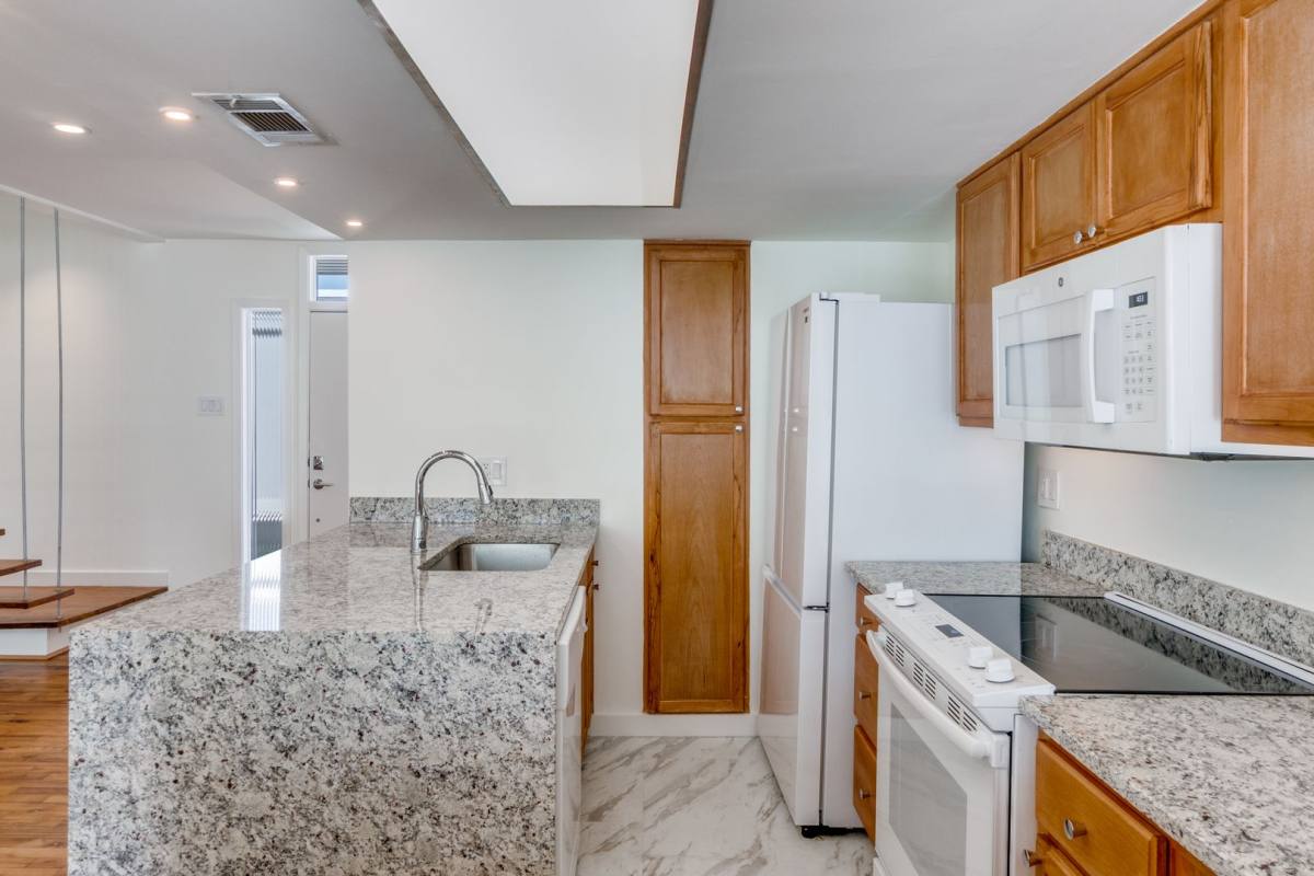 Condo for rent at 3321 Cole, Dallas, TX 75204