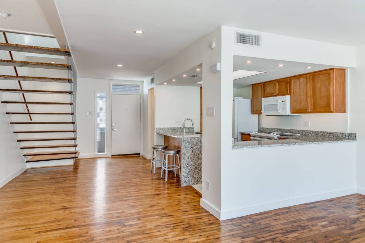 Condo for rent at 3321 Cole, Dallas, TX 75204