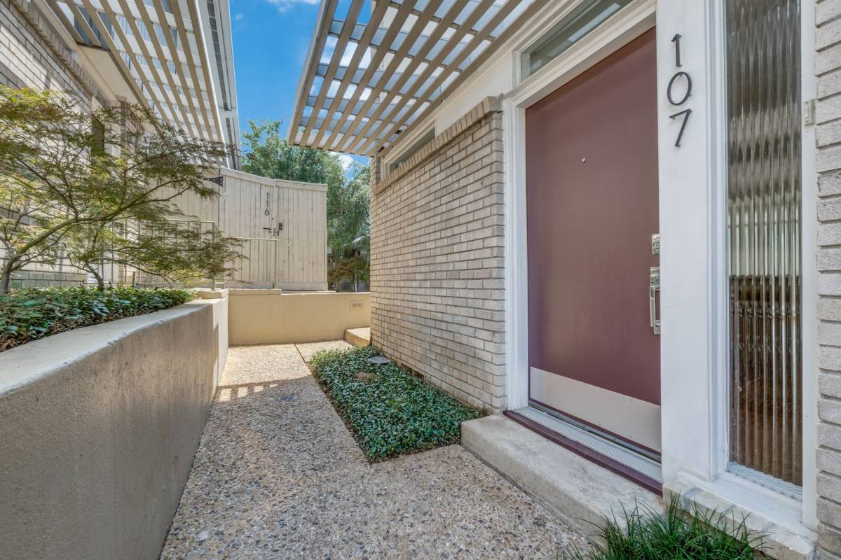 Condo for rent at 3321 Cole, Dallas, TX 75204