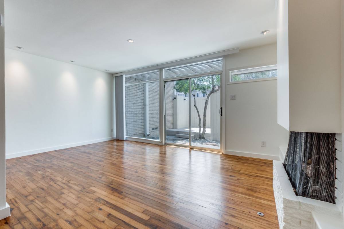 Condo for rent at 3321 Cole, Dallas, TX 75204
