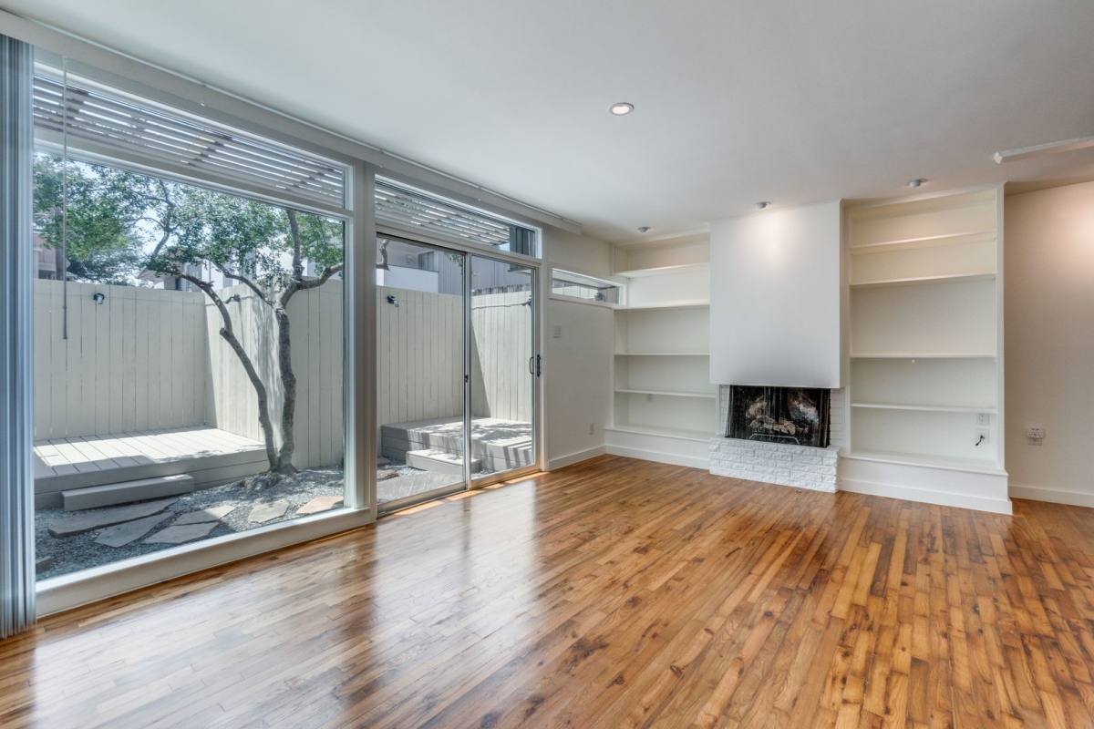 Condo for rent at 3321 Cole, Dallas, TX 75204