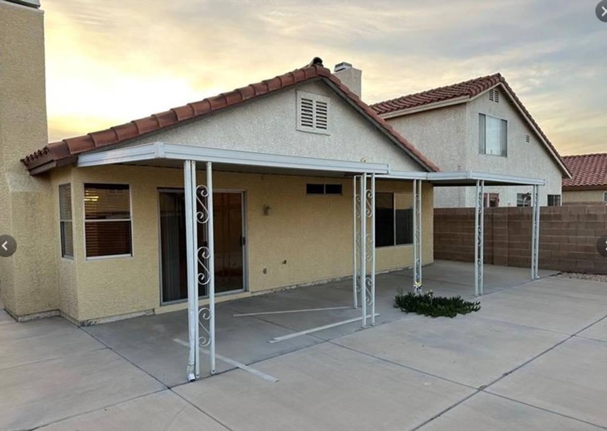 House for rent at 7652 Kalmalii Ave, Las Vegas, NV 89147