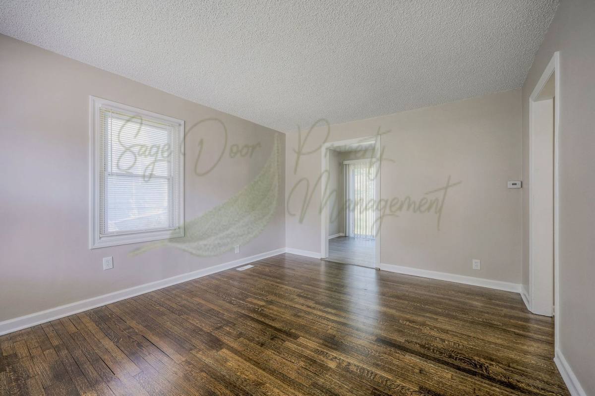 House for rent at 634 Thornton St, Liberty, MO 64068