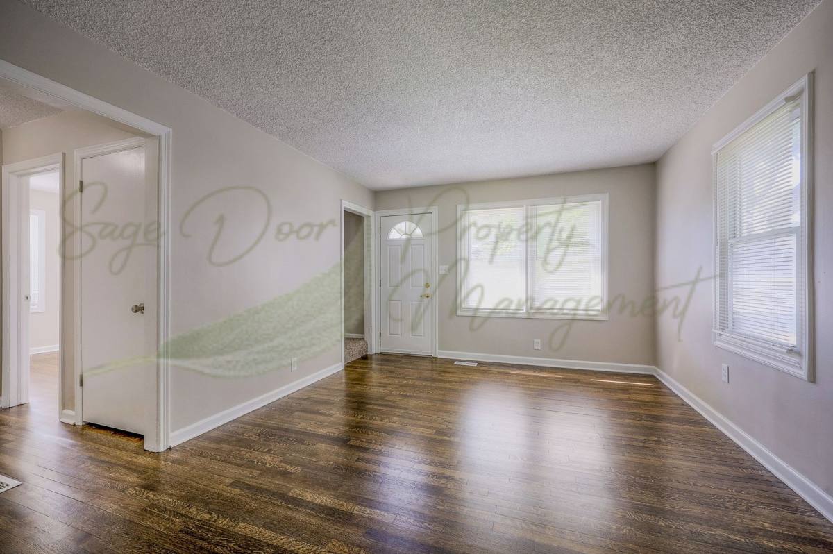 House for rent at 634 Thornton St, Liberty, MO 64068