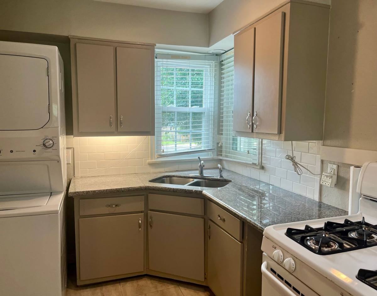 Townhouse for rent at 1005 Rittiner Dr, Baton Rouge, LA 70806