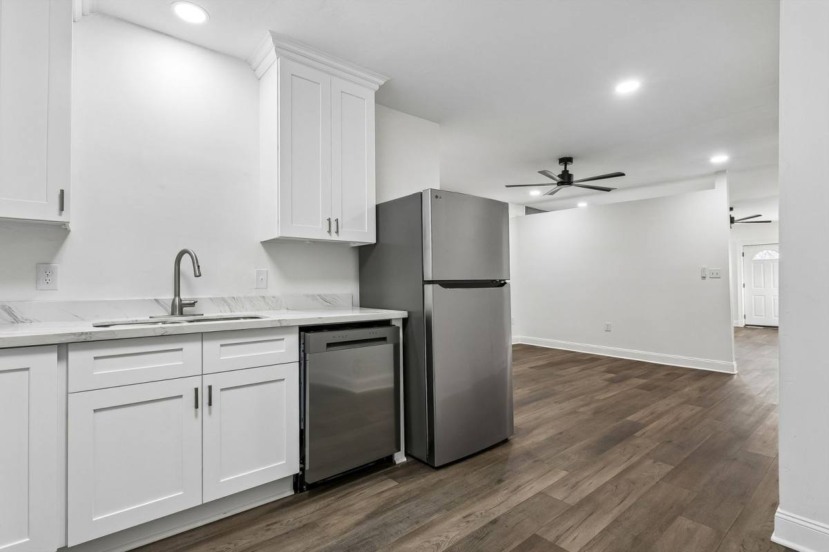 Apartment for rent at 2221 Burgundy St, New Orleans, LA 70117
