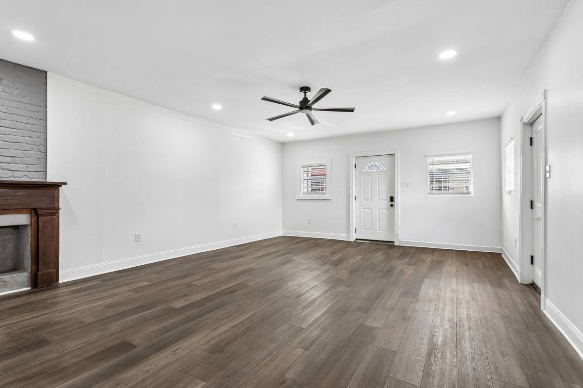 Apartment for rent at 2221 Burgundy St, New Orleans, LA 70117