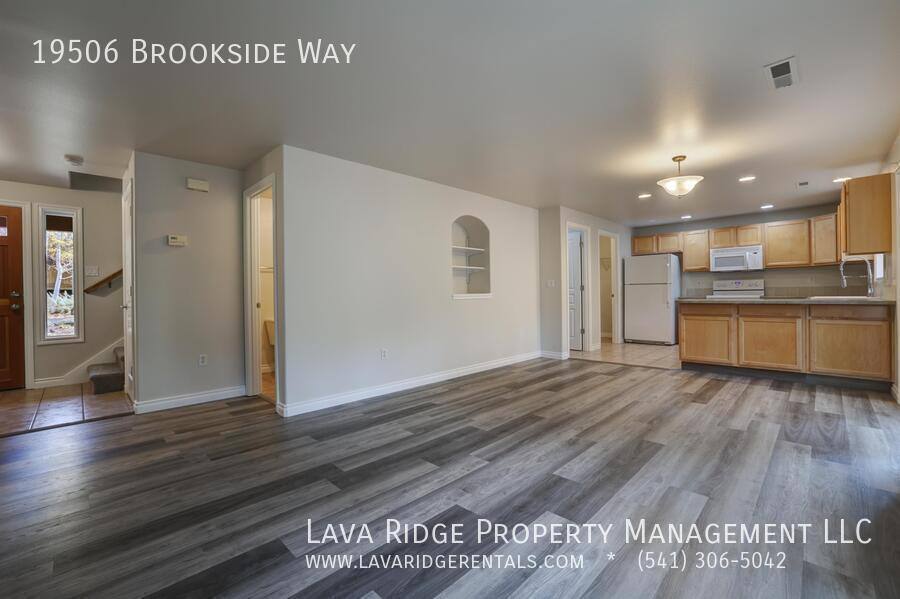 House for rent at 19506 Brookside Way, Bend, OR 97702