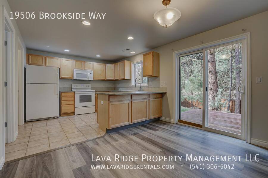 House for rent at 19506 Brookside Way, Bend, OR 97702