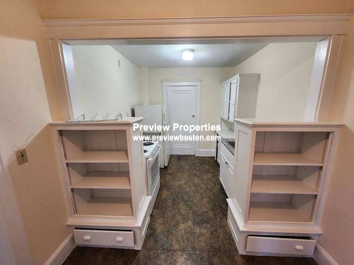 Apartment for rent at 179 Thomas Burgin Parkway #14P, Quincy, MA 02169