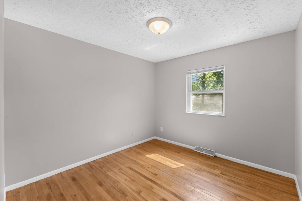House for rent at 6406 Dalewood Rd, Columbus, OH 43229