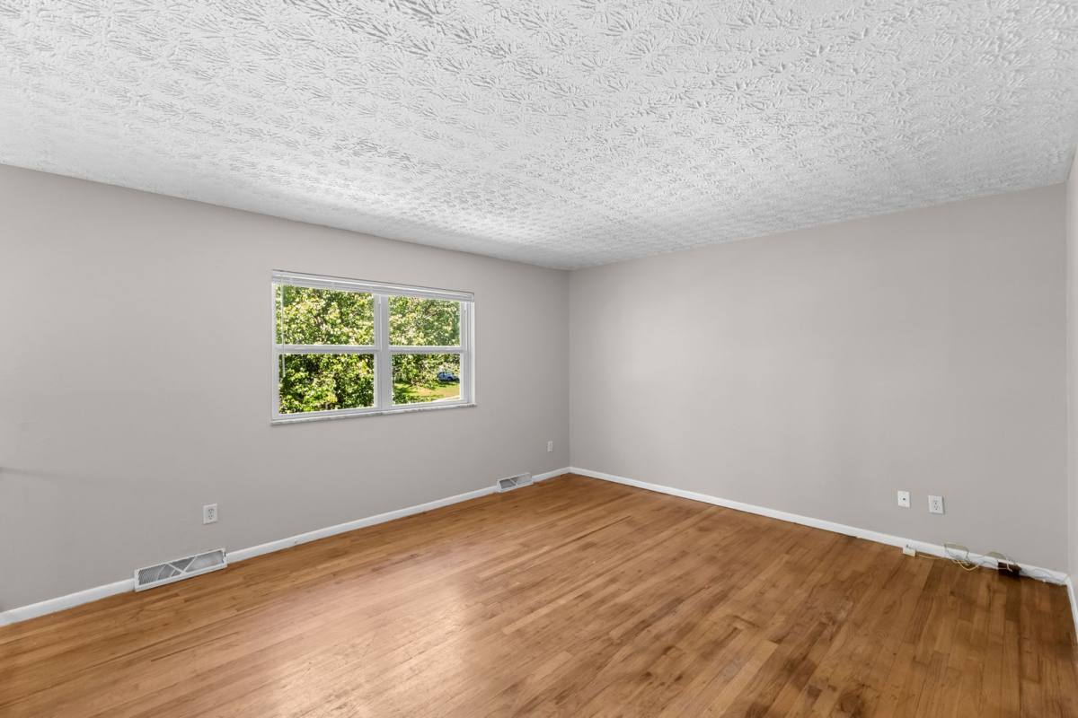 House for rent at 6406 Dalewood Rd, Columbus, OH 43229