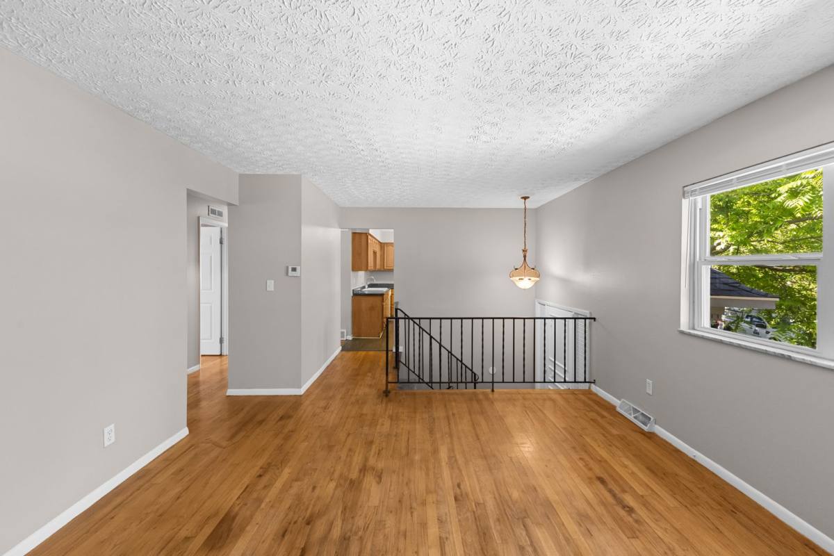 House for rent at 6406 Dalewood Rd, Columbus, OH 43229