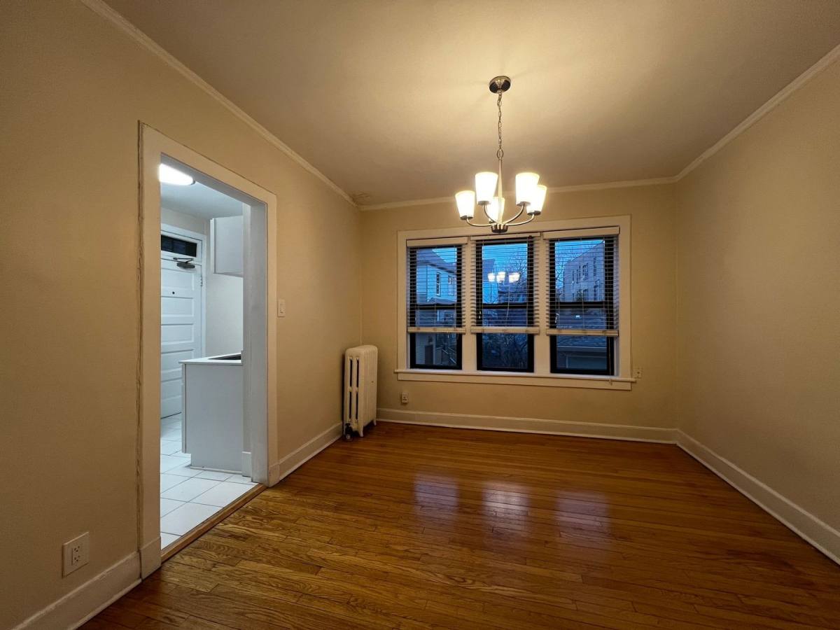 Apartment for rent at 207 Kedzie St #1D, Evanston, IL 60202