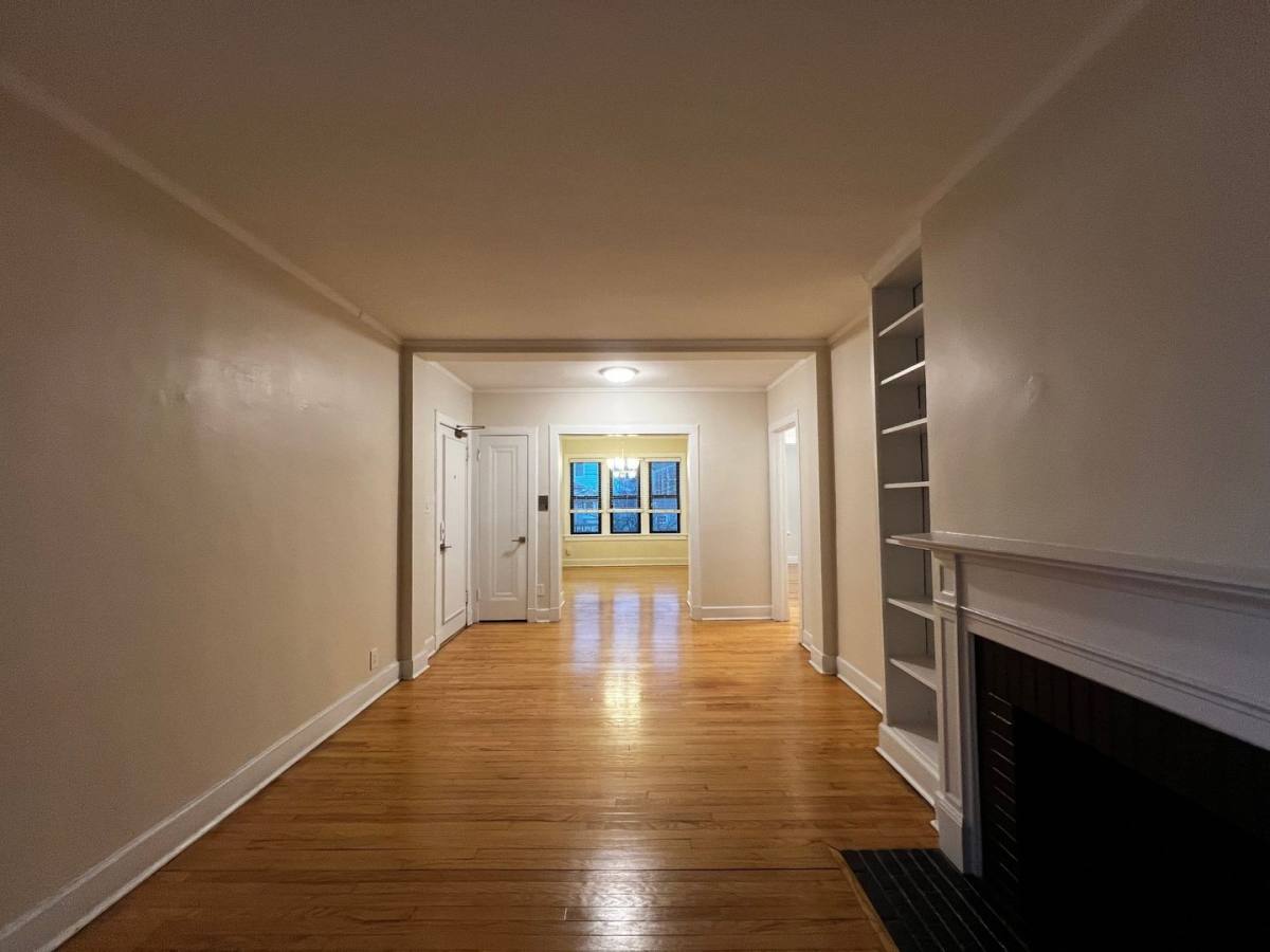 Apartment for rent at 207 Kedzie St #1D, Evanston, IL 60202