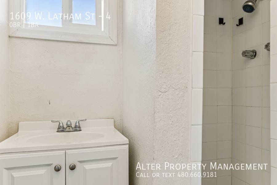 Apartment for rent at 1609 W Latham St #4, Phoenix, AZ 85007