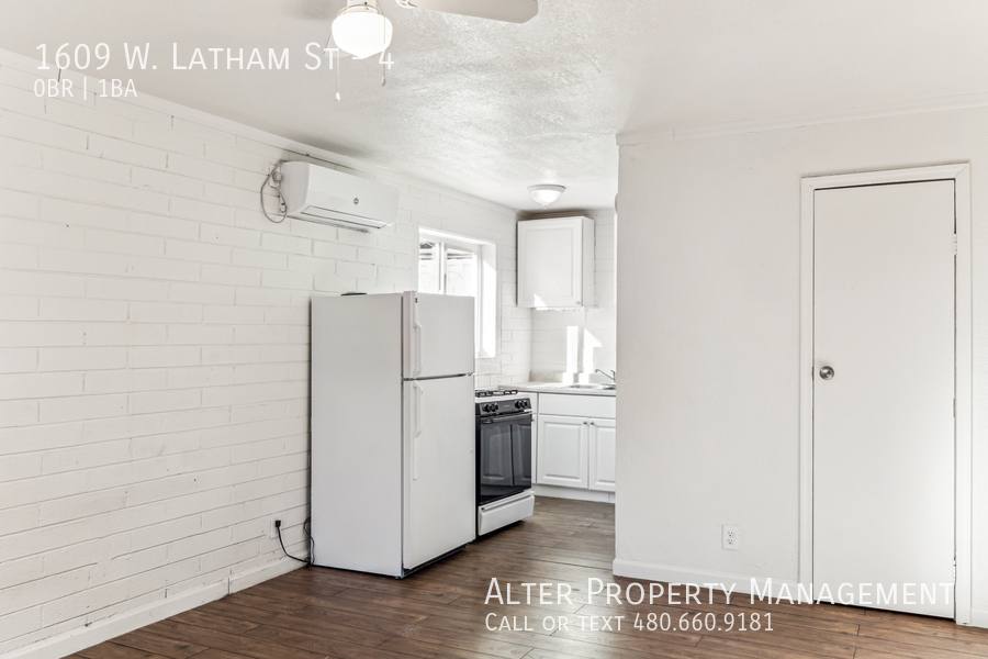 Apartment for rent at 1609 W Latham St #4, Phoenix, AZ 85007