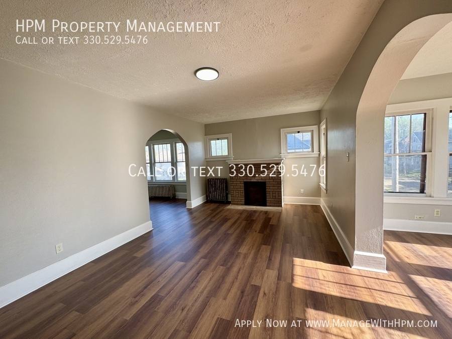 Apartment for rent at 1259 Oxford Ave NW, Canton, OH 44703