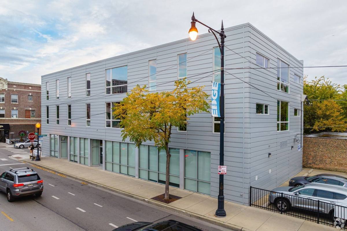 Apartment for rent at 6354 N Lakewood Ave #32, Chicago, IL 60660