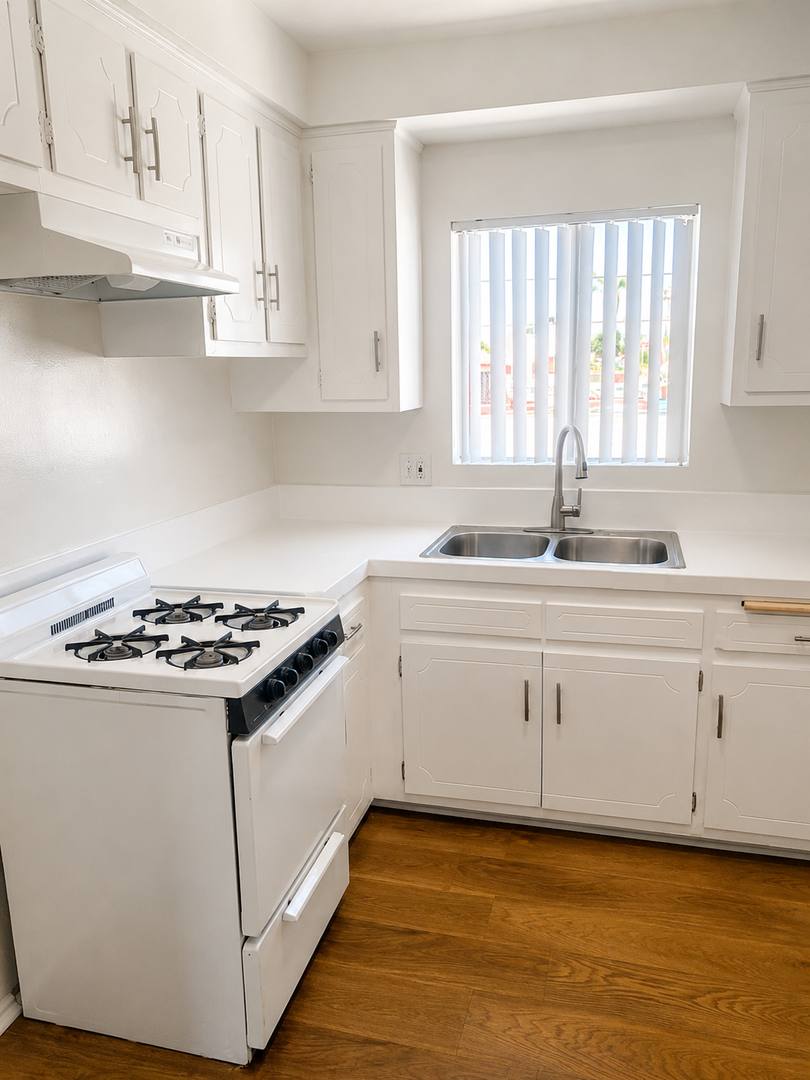 Apartment for rent at 4011 W 129th St, Hawthorne, CA 90250