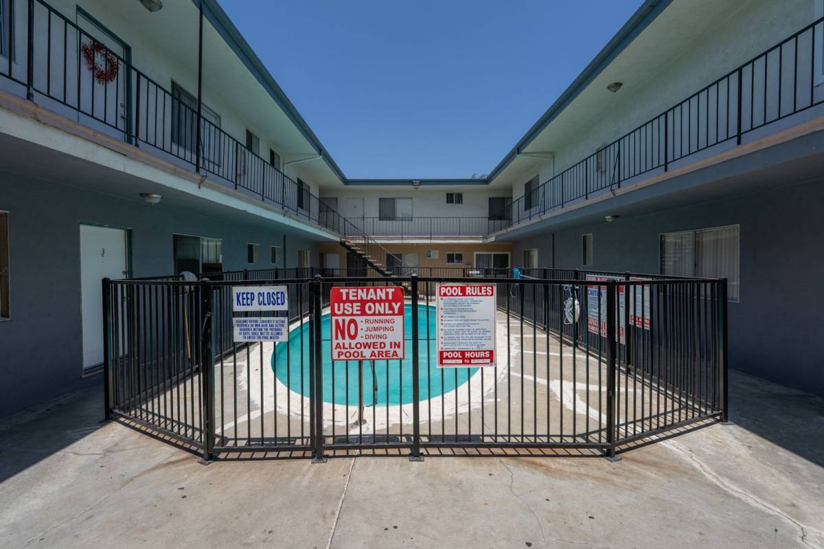 Apartment for rent at 4011 W 129th St, Hawthorne, CA 90250