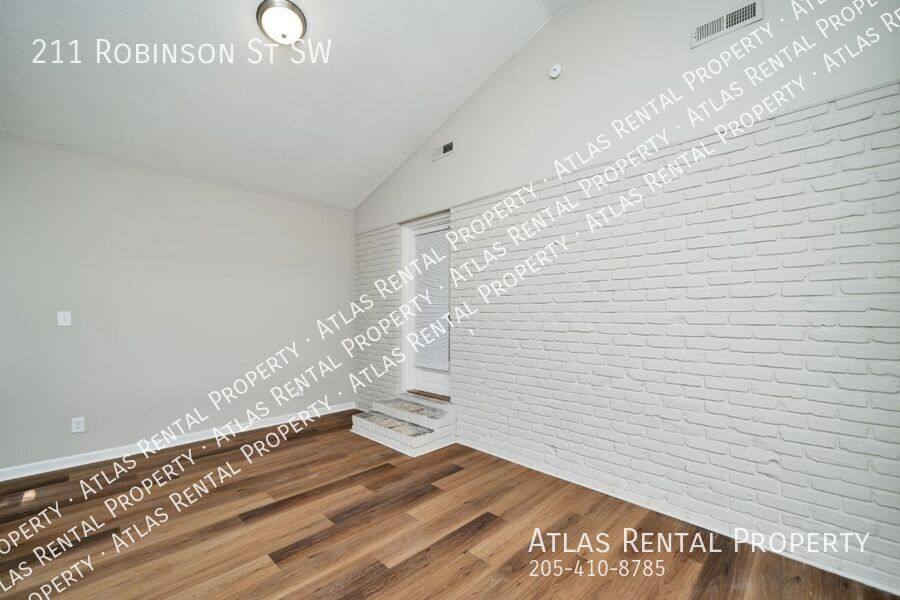 House for rent at 211 Robinson St SW, Decatur, AL 35601