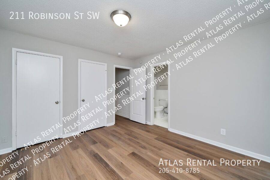 House for rent at 211 Robinson St SW, Decatur, AL 35601
