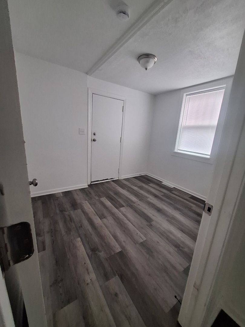 Apartment for rent at 320 W 16th St #1, Chicago Heights, IL 60411