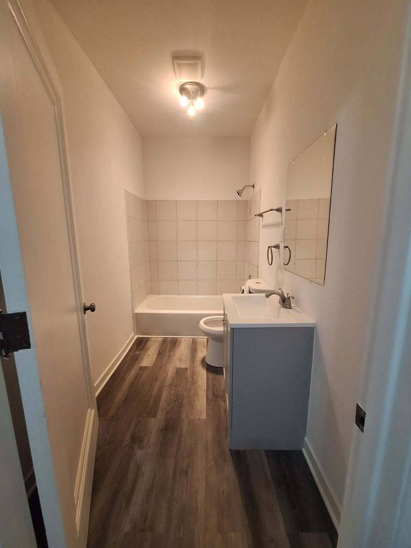 Apartment for rent at 320 W 16th St #1, Chicago Heights, IL 60411