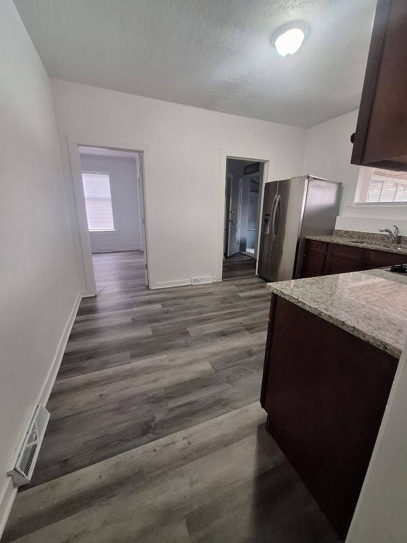 Apartment for rent at 320 W 16th St #1, Chicago Heights, IL 60411