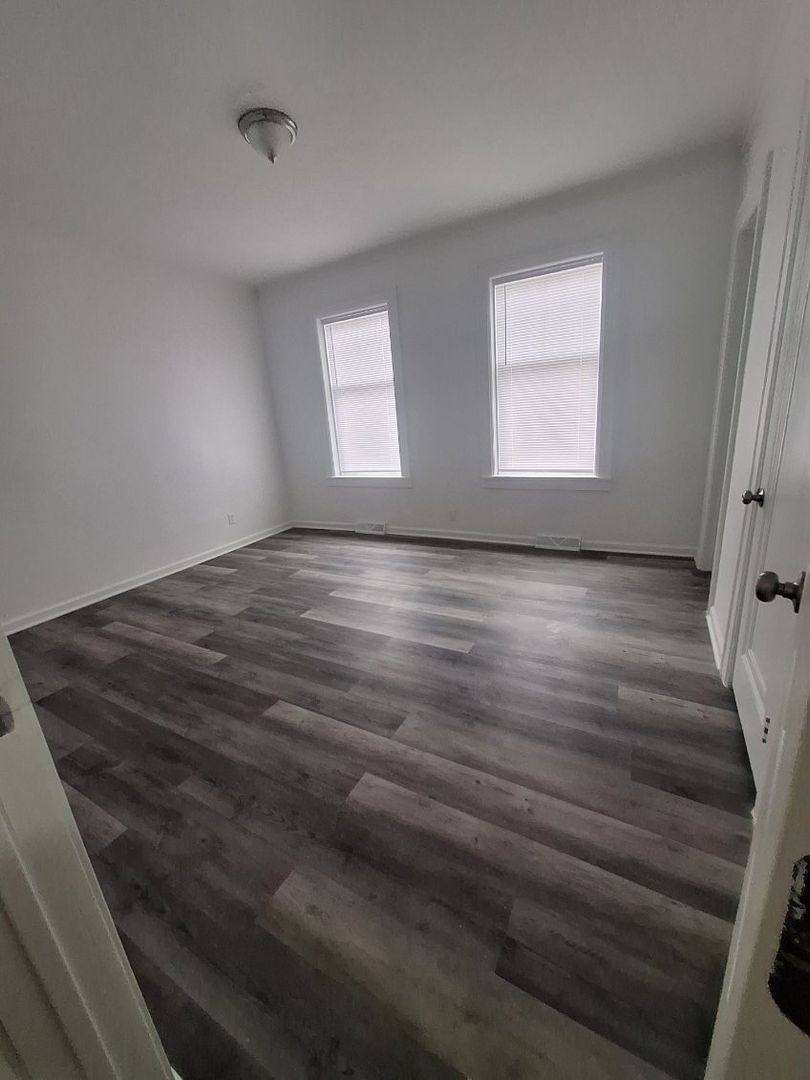 Apartment for rent at 320 W 16th St #1, Chicago Heights, IL 60411