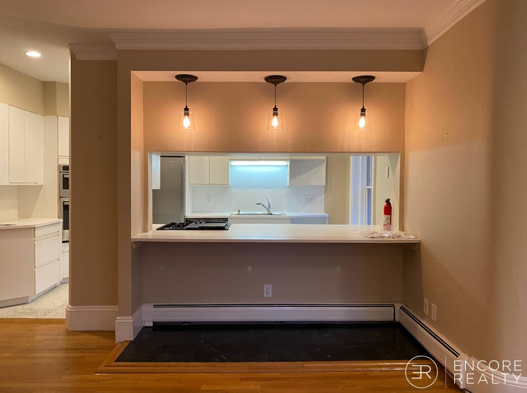 Apartment for rent at 33 Longwood Ave #3, Brookline, MA 02446