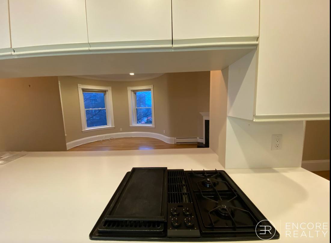Apartment for rent at 33 Longwood Ave #3, Brookline, MA 02446