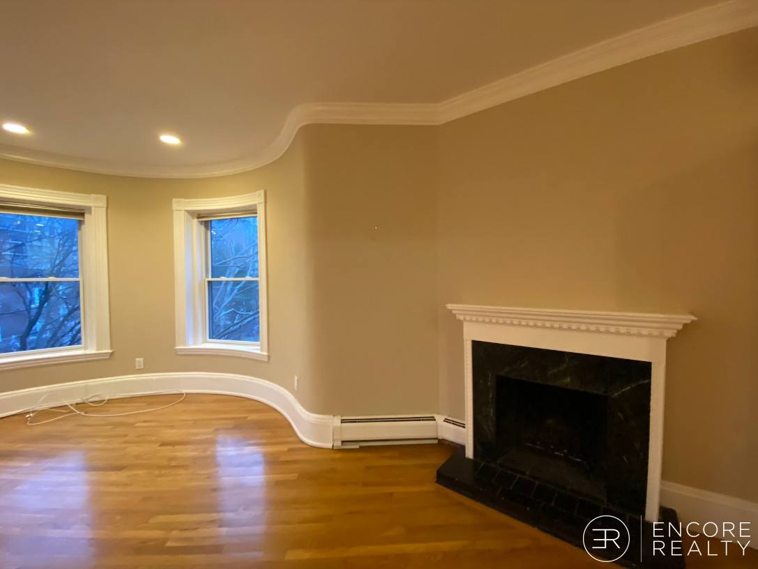 Apartment for rent at 33 Longwood Ave #3, Brookline, MA 02446