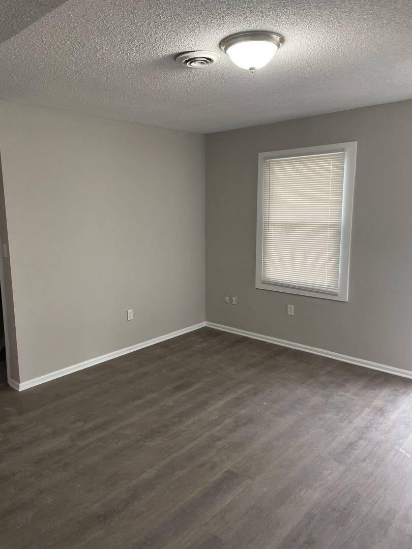 Apartment for rent at 1101 S Camden St, Richmond, MO 64085