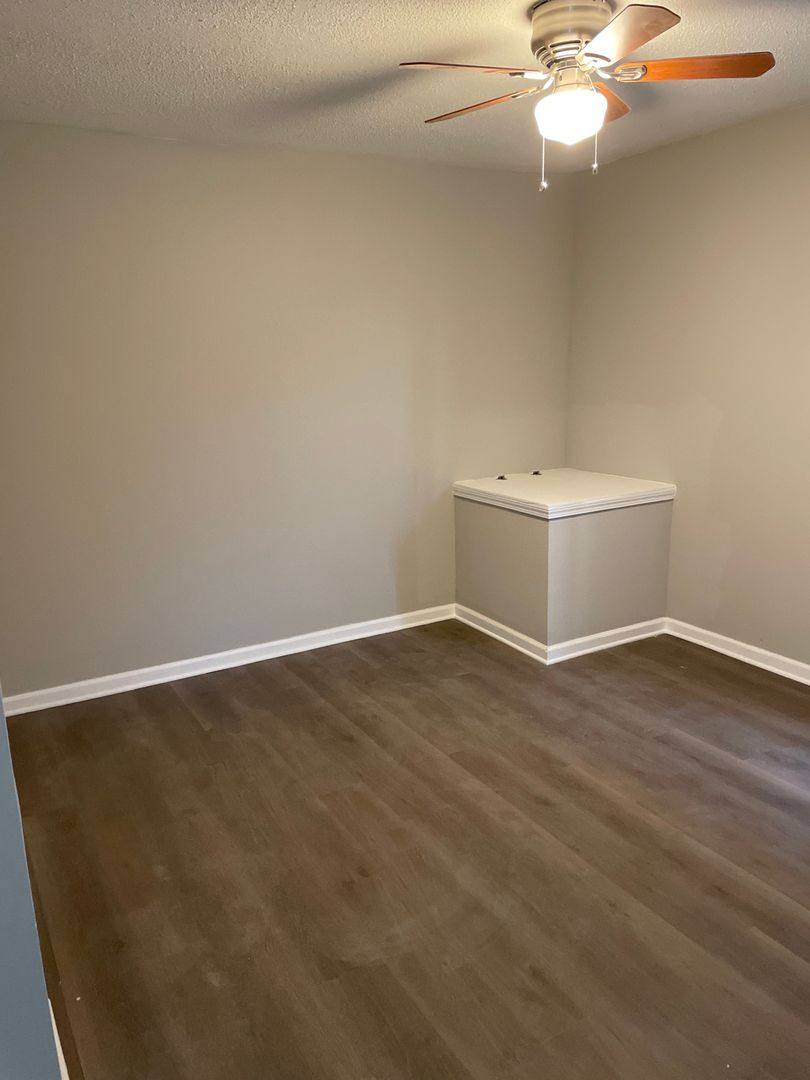 Apartment for rent at 1101 S Camden St, Richmond, MO 64085