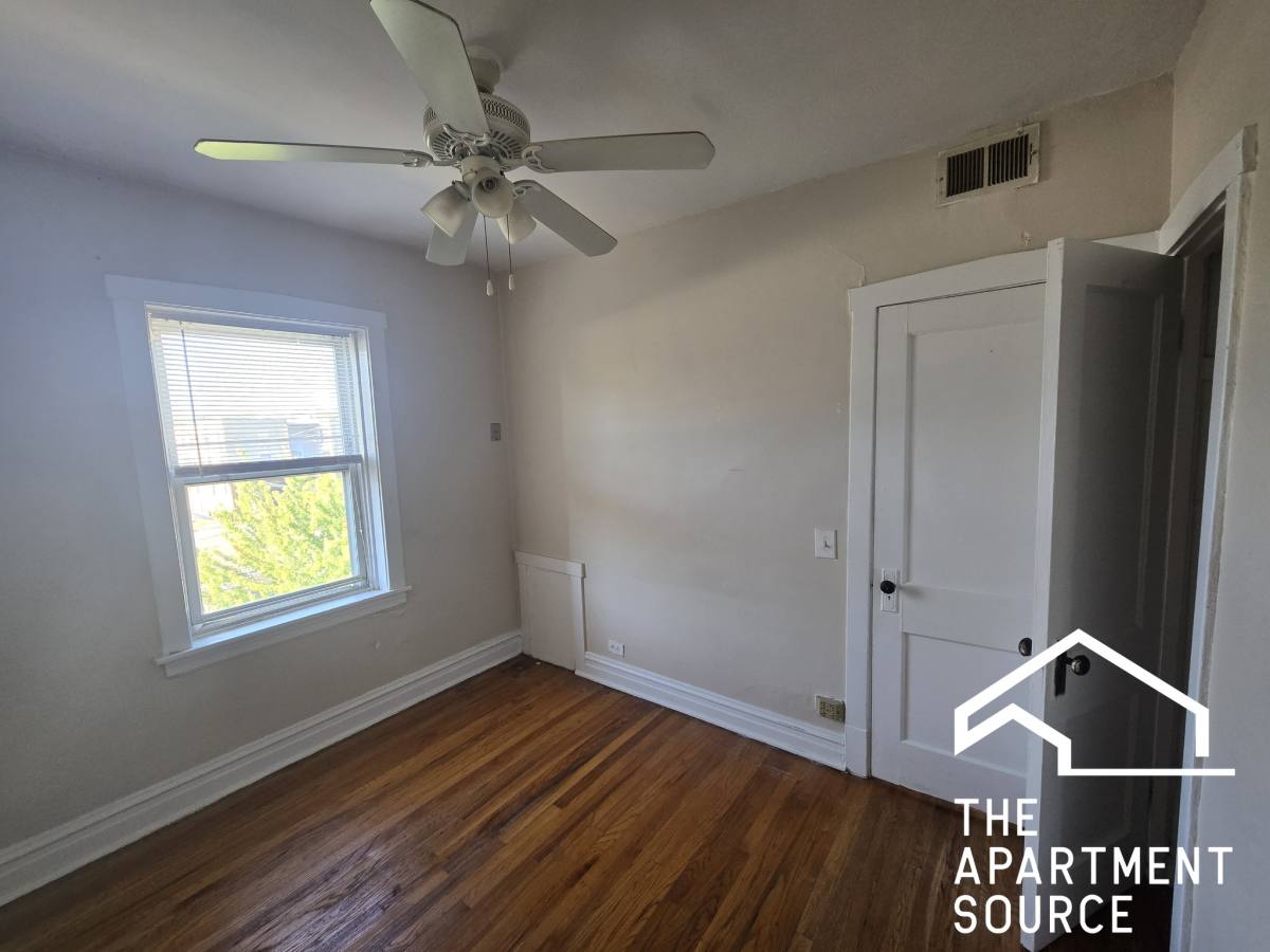 Apartment for rent at 2515 W Sunnyside Ave #1, Chicago, IL 60625