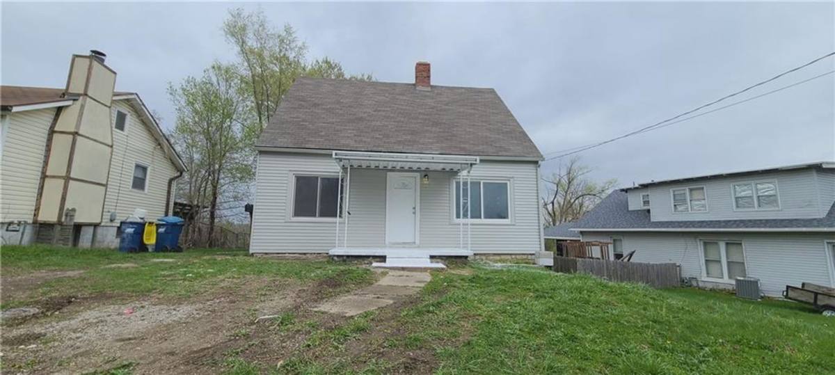 House for rent at 139 S Maple St, Excelsior Springs, MO 64024