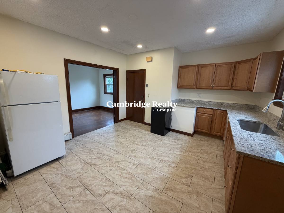 Apartment for rent at 569 Main St #2T, Medford, MA 02155