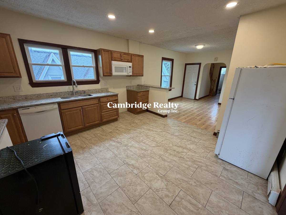 Apartment for rent at 569 Main St #2T, Medford, MA 02155