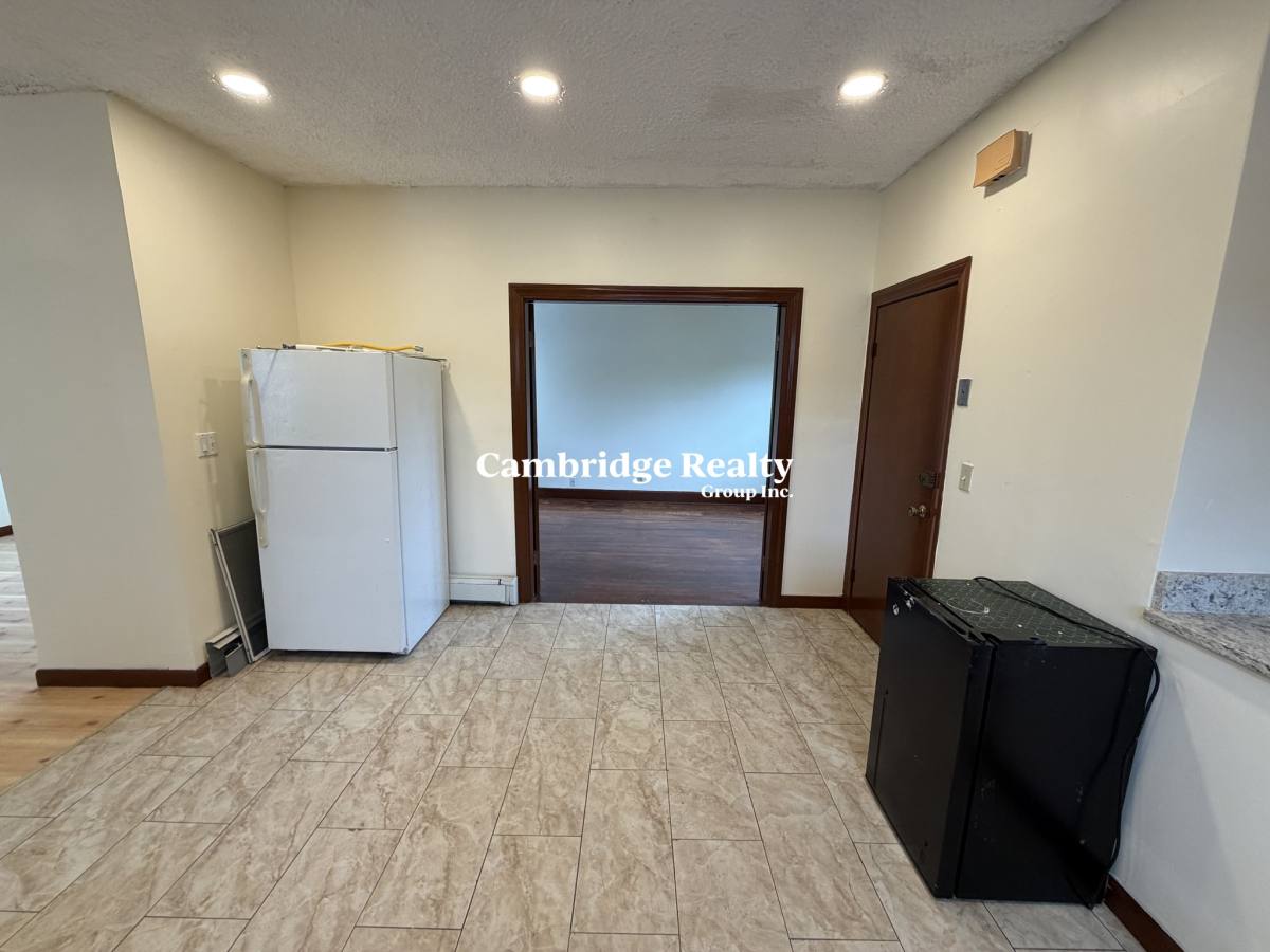 Apartment for rent at 569 Main St #2T, Medford, MA 02155