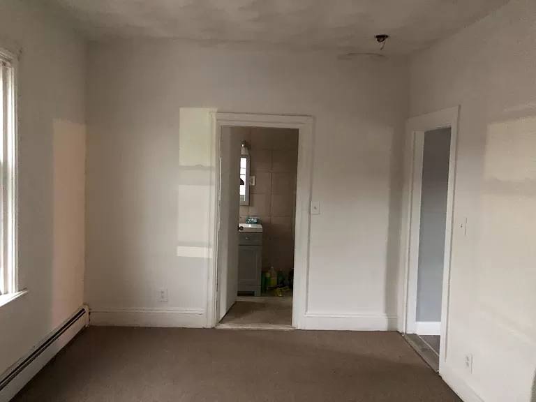 Apartment for rent at 635 Fall River Ave, Seekonk, MA 02771