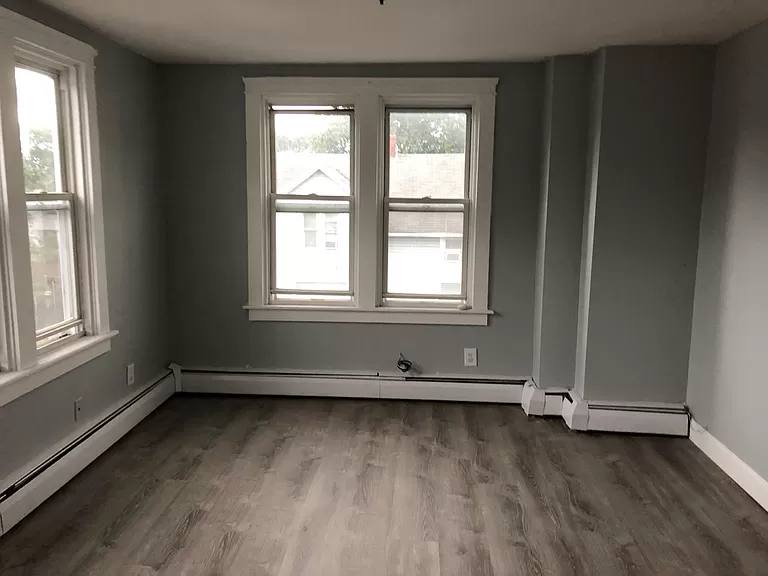 Apartment for rent at 635 Fall River Ave, Seekonk, MA 02771