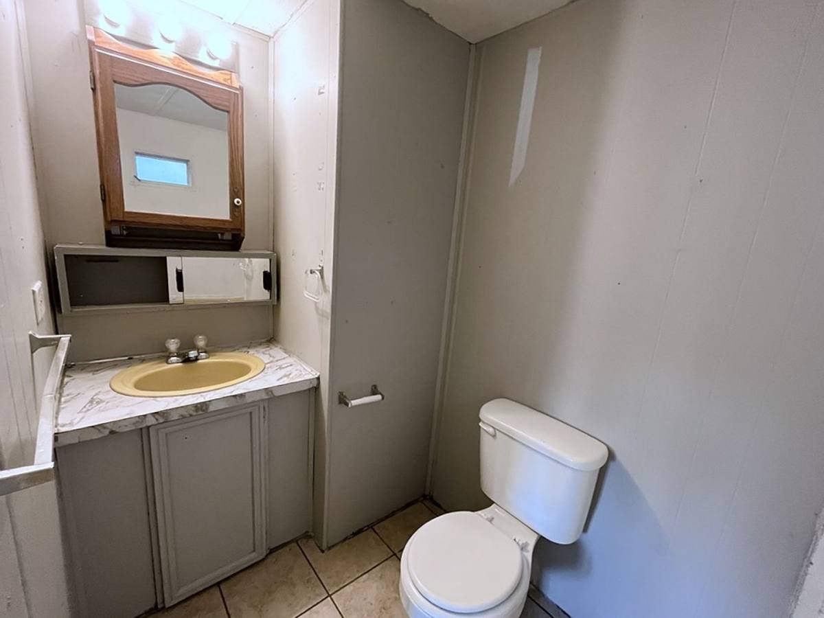 Apartment for rent at 1360 E Commercial, Springfield, MO 65803