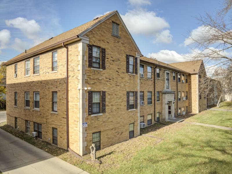 Apartment for rent at 4837 Cadieux Rd, Detroit, MI 48224