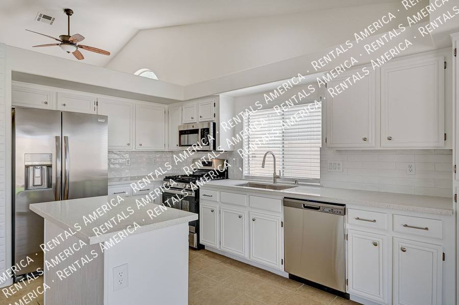 House for rent at 832 Seco Verde Ave, Henderson, NV 89015