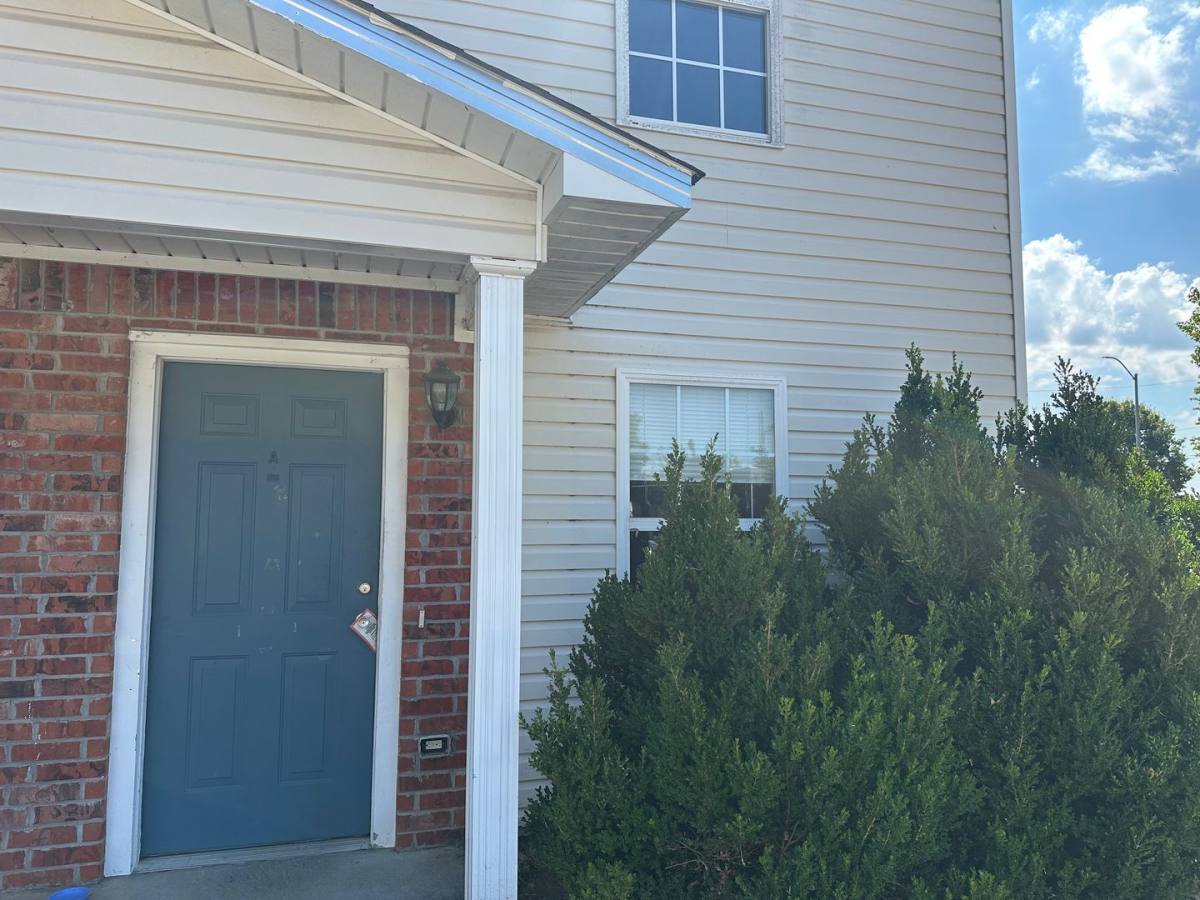 Apartment for rent at 1131 E 9th St, Russellville, AR 72801